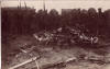Originalphoto R�ckseite: Das zerschellte Flugzeug von Oberleutnant Immelmann, dem Adler von Lille. Habe das Ungl�ck mit angesehen. Gru� Philipp. m�ndlich mehr dar�ber.